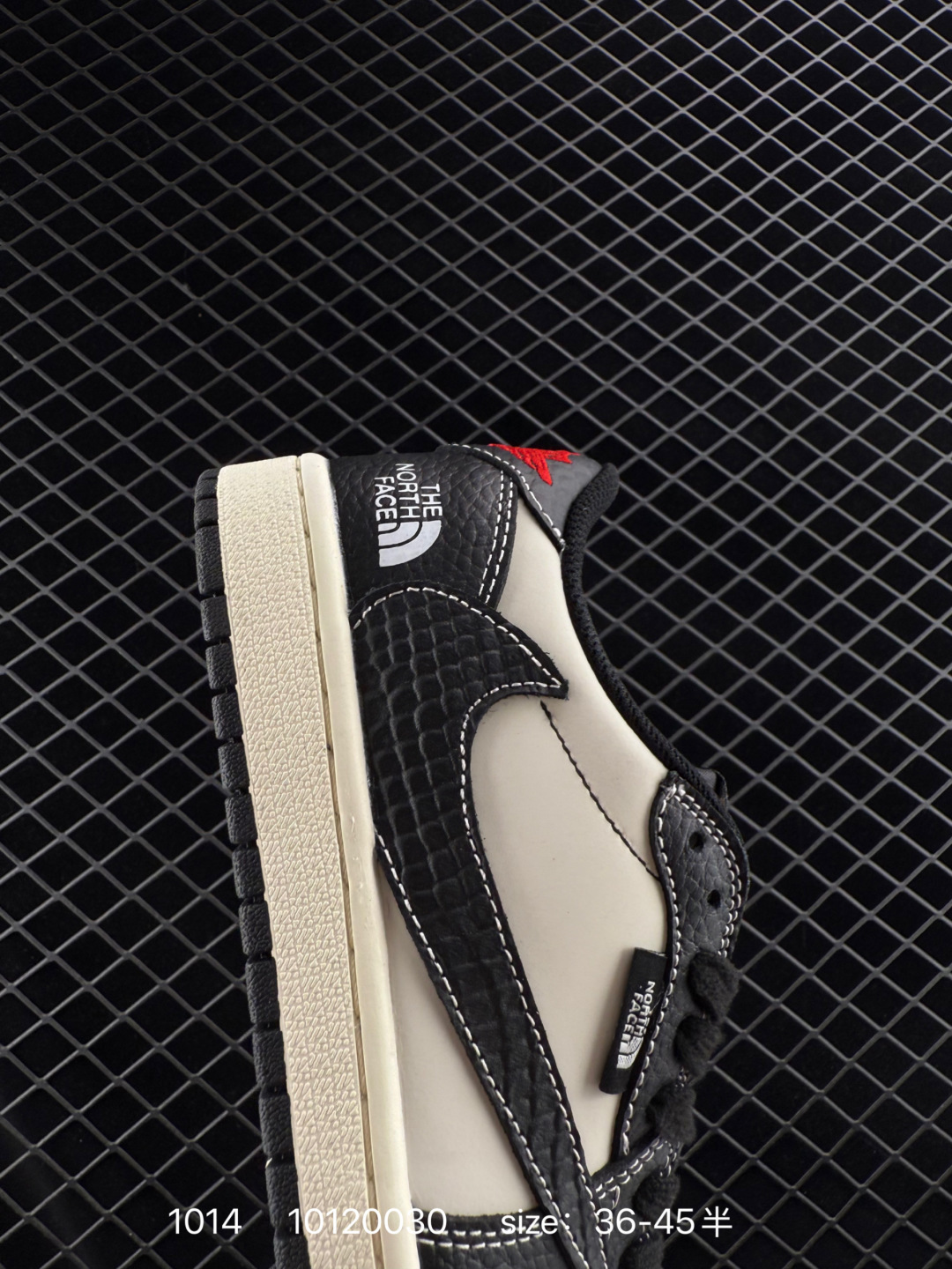 Travis Scott x Air Jordan 1 ” Reverse Mocha “